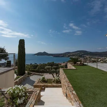 Spacious House With Pool - Near * Saint-Raphaël