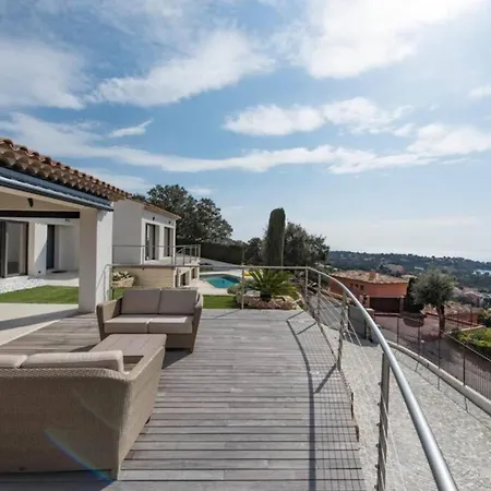 Spacious House With Pool - Near * Saint-Raphaël