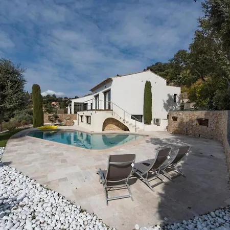 Spacious House With Pool - Near Beach Holiday home